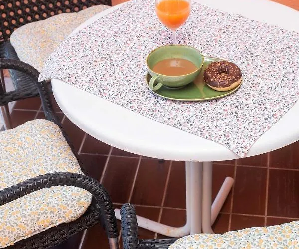 And Agiss With Pool Appartement