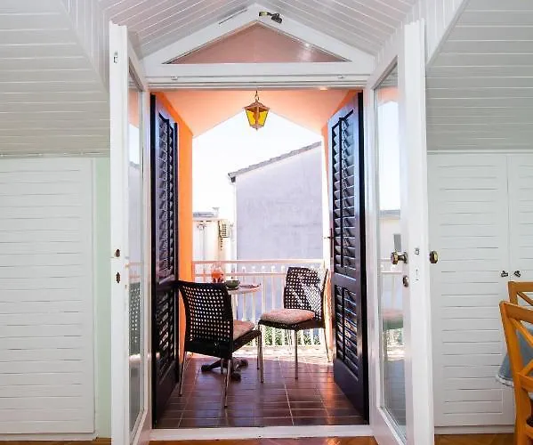 Apartamento And Agiss With Pool Vodice