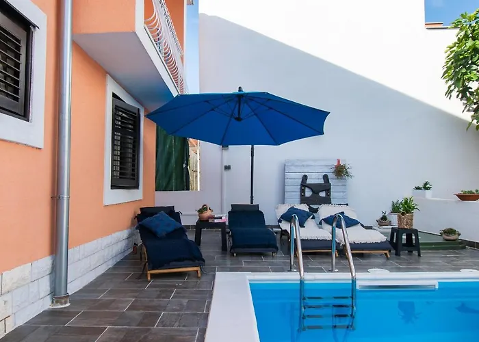 And Agiss With Pool Apartamento *